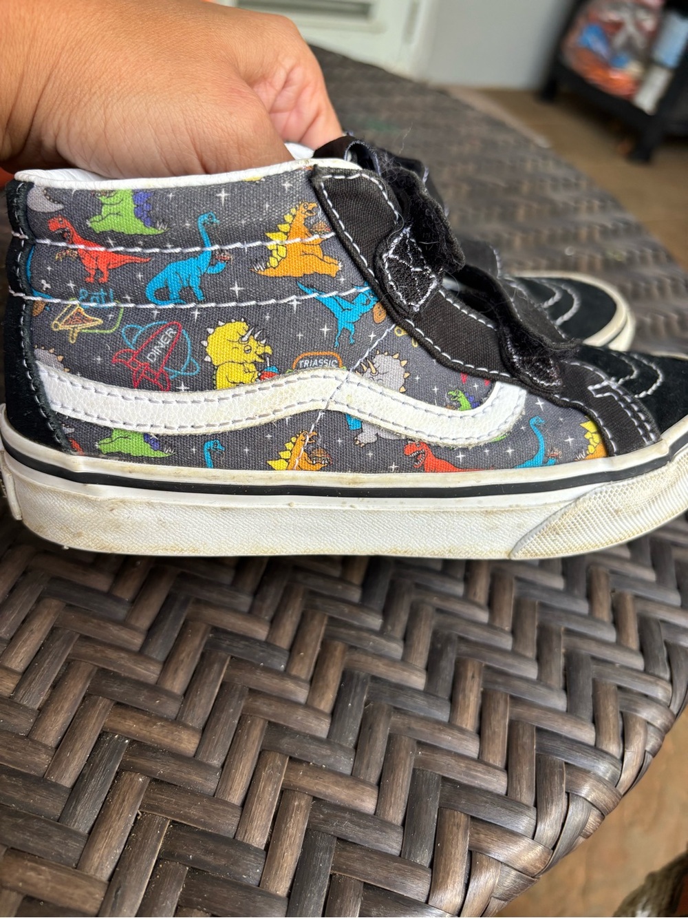 Vans Kids High-Top Sneakers with  Colorful Dinosaur Print - Black